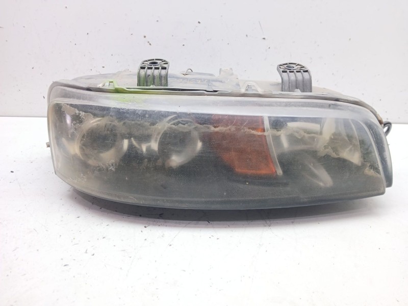 Recambio de faro derecho para fiat punto (188_) 1.2 60 (188.030, .050, .130, .150, .230, .250) referencia OEM IAM   