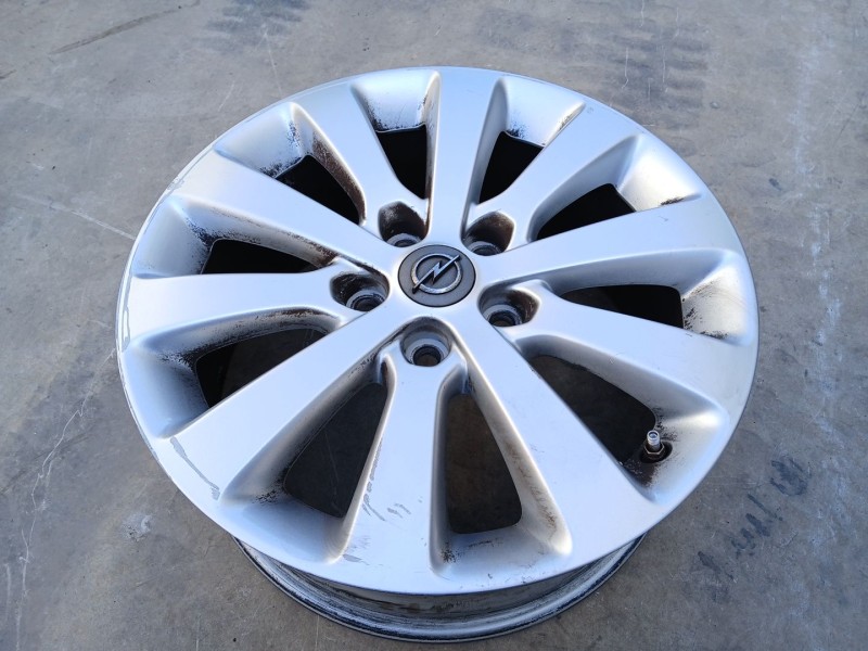 Recambio de llanta para opel zafira tourer c (p12) 1.6 cdti (75) referencia OEM IAM OPO44K3 X1 17 PULGADAS