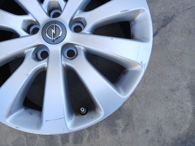 Recambio de llanta para opel zafira tourer c (p12) 1.6 cdti (75) referencia OEM IAM OPO44K3 X1 17 PULGADAS