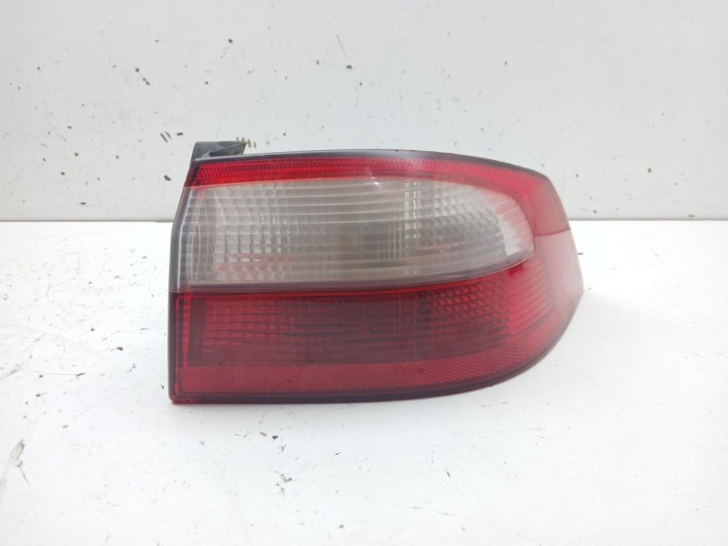 Recambio de piloto trasero derecho para renault laguna ii (bg0/1_) 2.0 16v (bg1y) referencia OEM IAM 820002474  
