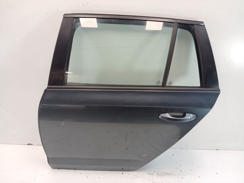 Recambio de puerta trasera izquierda para skoda octavia iii combi (5e5, 5e6) 2.0 tdi referencia OEM IAM 5E9833055C  