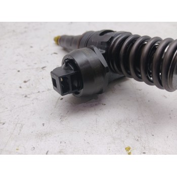 Recambio de inyector para seat ibiza iii (6l1) 1.9 tdi referencia OEM IAM 038130073AJ  