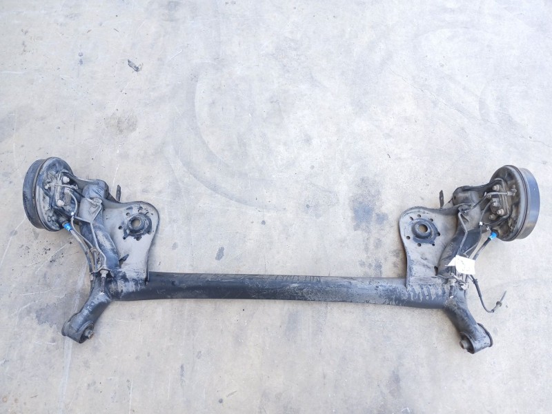 Recambio de puente trasero para peugeot 108 1.0 vti referencia OEM IAM B000768280  