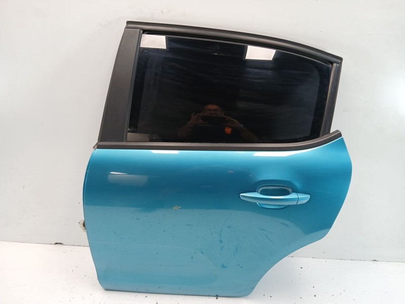 Recambio de puerta trasera izquierda para citroën c3 iii (sx) 1.2 puretech 82 referencia OEM IAM 9812254980  