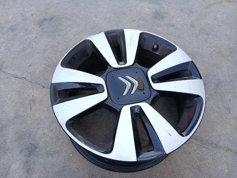 Recambio de llanta para citroën c3 iii (sx) 1.2 vti 82 referencia OEM IAM 9813075077 X1 16 PULGADAS