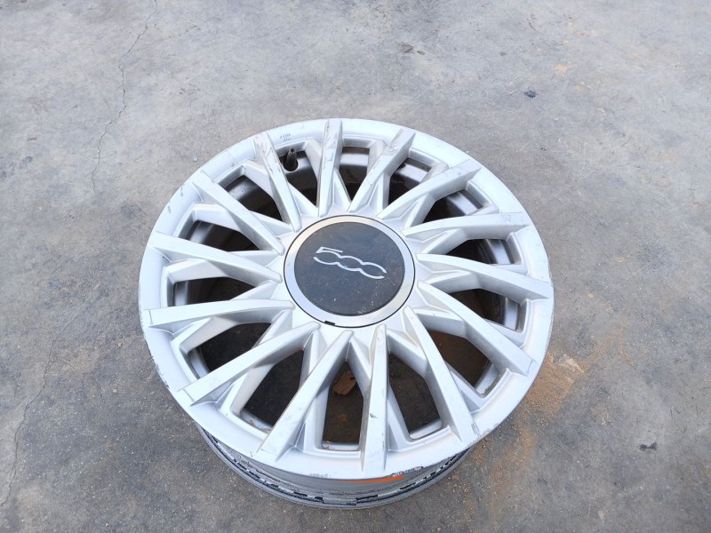 Recambio de llanta para fiat 500 (312_) 1.0 mild hybrid (312.ayd1b) referencia OEM IAM 52009577 X1 15 PULGADAS