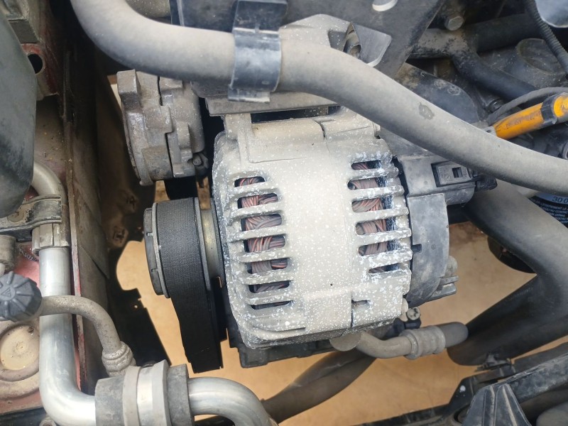 Recambio de alternador para seat leon (1p1) 1.6 referencia OEM IAM   