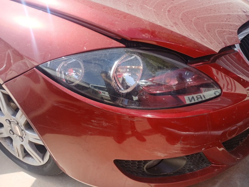 Recambio de faro derecho para seat leon (1p1) 1.6 referencia OEM IAM   