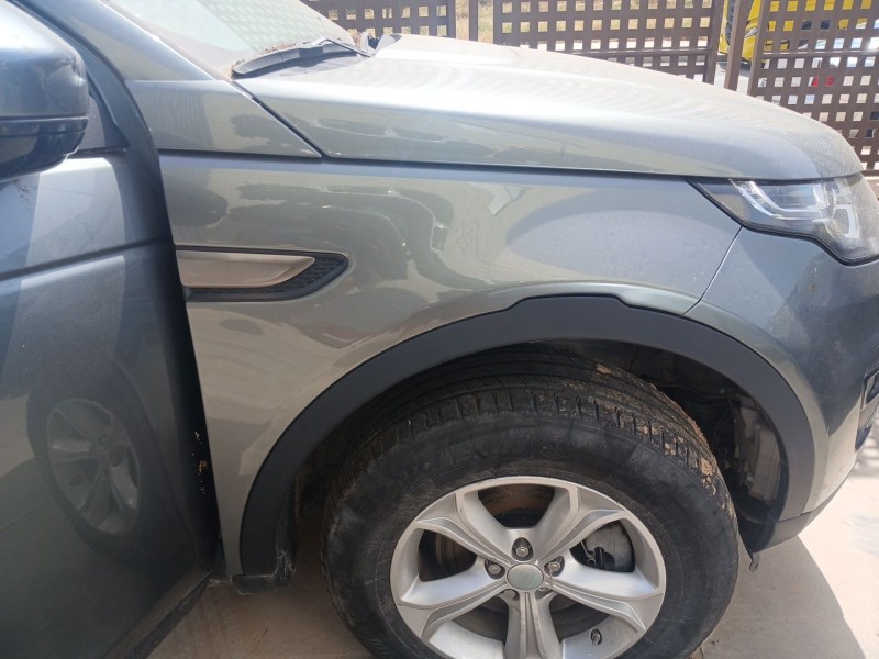 Recambio de aleta delantera derecha para land rover discovery sport (l550) 2.0 d 4x4 referencia OEM IAM LR061383  
