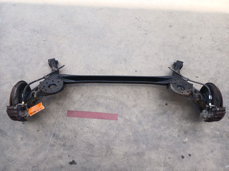 Recambio de puente trasero para toyota yaris hybrid feel! referencia OEM IAM   