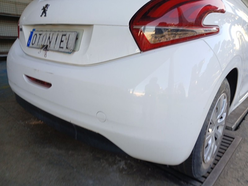 Recambio de paragolpes trasero para peugeot 208 i (ca_, cc_) 1.6 bluehdi 100 referencia OEM IAM   