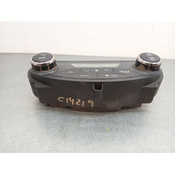 Recambio de mando climatizador para toyota yaris hsd active referencia OEM IAM 8271160640  