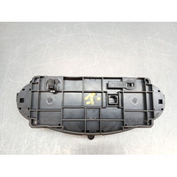 Recambio de mando climatizador para toyota yaris hsd active referencia OEM IAM 8271160640  