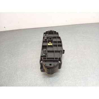 Recambio de mando climatizador para toyota yaris hsd active referencia OEM IAM 8271160640  