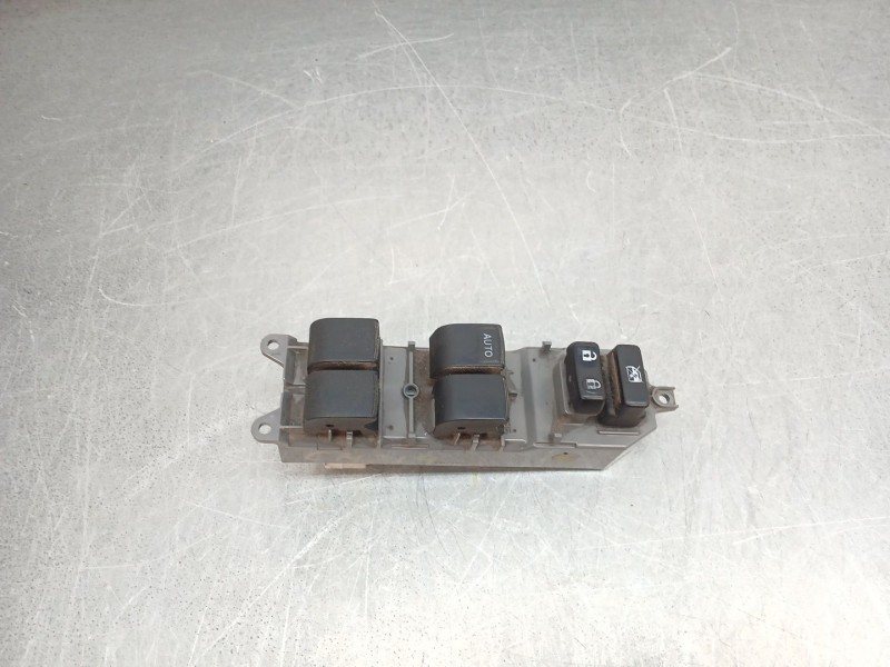 Recambio de mando elevalunas delantero izquierdo para toyota yaris hsd active referencia OEM IAM   