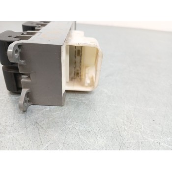 Recambio de mando elevalunas delantero izquierdo para toyota yaris hsd active referencia OEM IAM   