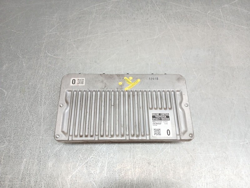 Recambio de centralita motor uce para toyota yaris hsd active referencia OEM IAM 896610dc00  