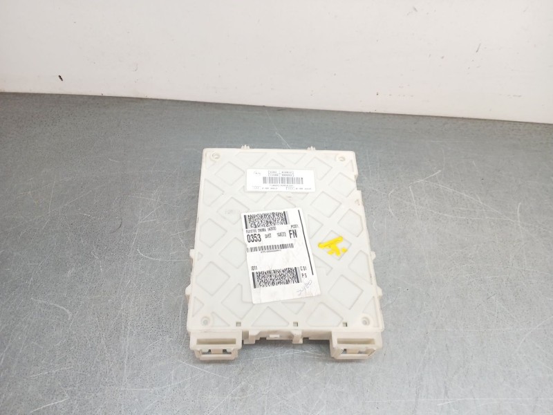Recambio de caja reles / fusibles para ford kuga (cbs) titanium referencia OEM IAM dv6t14a073fn  