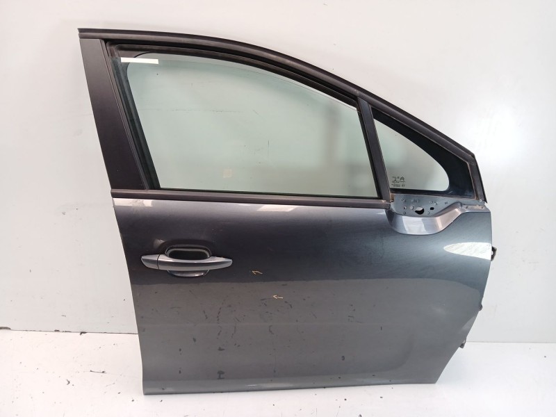 Recambio de puerta delantera derecha para citroën c3 iii (sx) 1.2 vti 82 referencia OEM IAM 9812251680  
