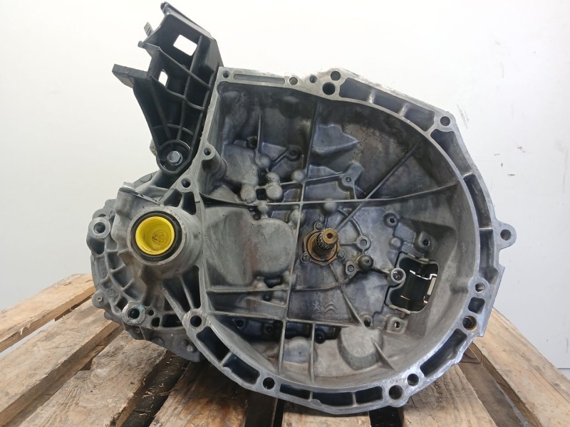 Recambio de caja cambios para citroën c3 iii (sx) 1.2 vti 82 referencia OEM IAM 9810688480 / 1612888180  