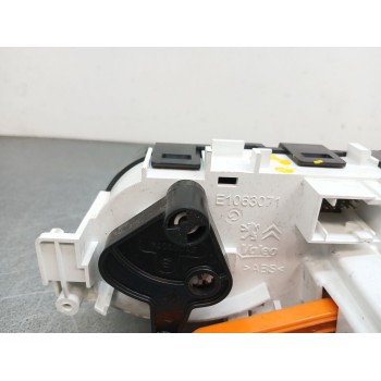 Recambio de mando calefaccion / aire acondicionado para citroën c3 iii (sx) 1.2 puretech 82 referencia OEM IAM e1063071  