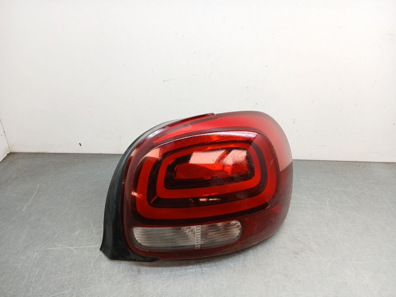 Recambio de piloto trasero derecho para citroën c3 iii (sx) 1.2 puretech 82 referencia OEM IAM 9812257480  