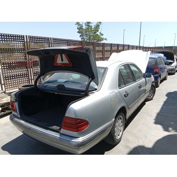 MERCEDES-BENZ CLASE E (W210)