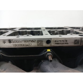 Recambio de culata para bmw 5 touring (f11) 525 d referencia OEM IAM 780000107  