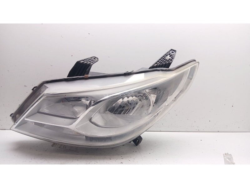 Recambio de faro izquierdo para maxus edeliver 3 furgoneta electric referencia OEM IAM   