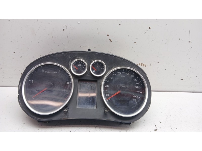 Recambio de cuadro instrumentos para audi a2 (8z) 1.4 tdi referencia OEM IAM 8z0920900f 110080020 
