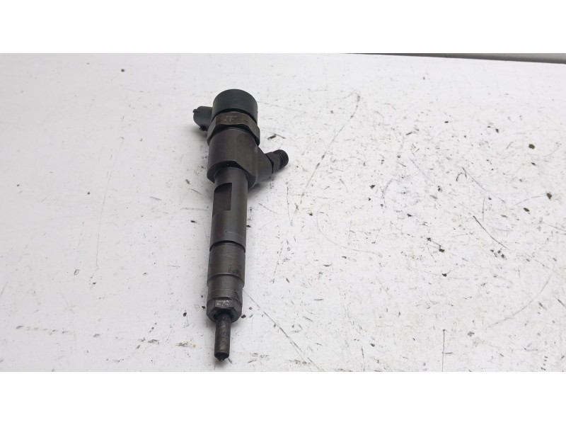 Recambio de inyector para renault megane ii berlina 5p confort authentique referencia OEM IAM 0445110110 8200100272 