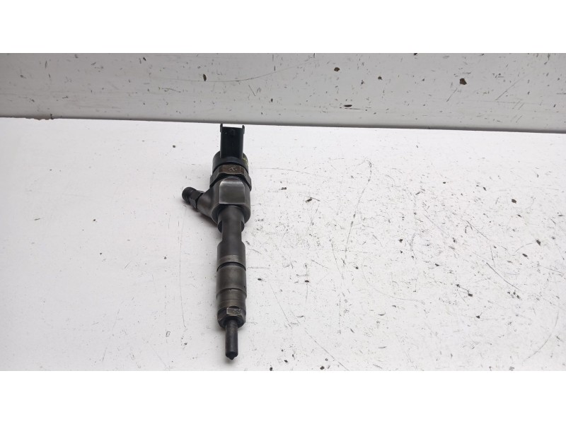 Recambio de inyector para renault megane ii berlina 5p confort authentique referencia OEM IAM 0445110110 8200100272 