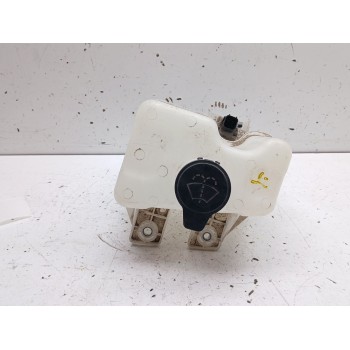 Recambio de deposito limpia para maxus edeliver 3 furgoneta electric referencia OEM IAM B31CL24  