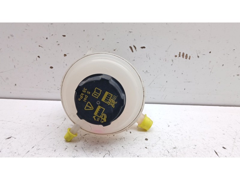Recambio de deposito expansion para maxus edeliver 3 furgoneta electric referencia OEM IAM   