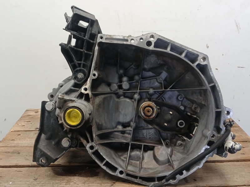 Recambio de caja cambios para citroën c3 iii (sx) 1.2 puretech 82 referencia OEM IAM 9820609080 / 1619229980  