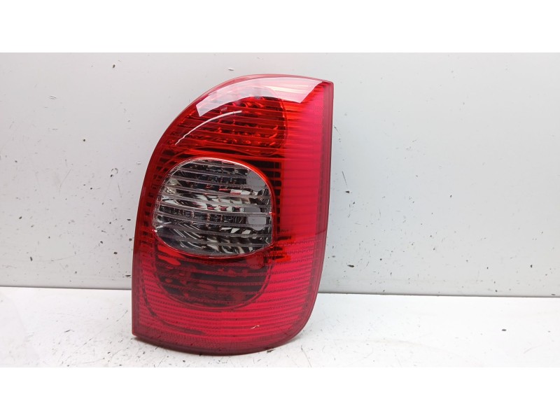 Recambio de piloto trasero derecho para citroën xsara picasso referencia OEM IAM 6351FV  16226132