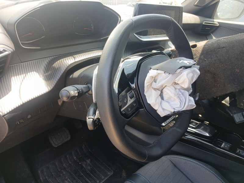 Recambio de volante para peugeot 2008 ii (ud_, us_, uy_, uj_, ur_, uc_) 1.2 puretech 130 referencia OEM IAM   