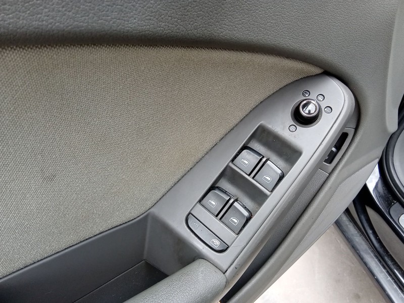 Recambio de mando elevalunas delantero izquierdo para audi a4 b8 (8k2) 2.0 tdi referencia OEM IAM   
