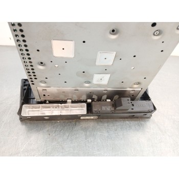 Recambio de sistema audio / radio cd para audi a4 ber. (b8) básico referencia OEM IAM 8t1035652h  