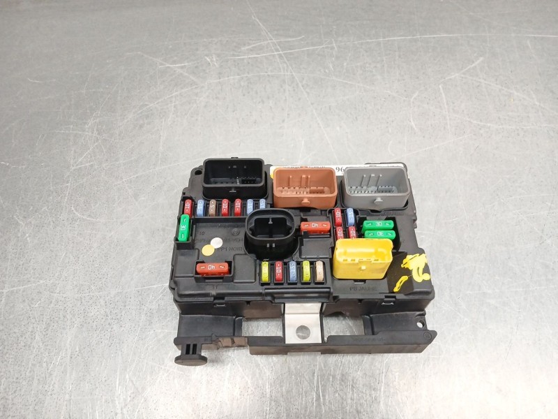 Recambio de centralita bsm para citroën c3 ii (sc_) 1.0 vti 68 referencia OEM IAM 9667199680  