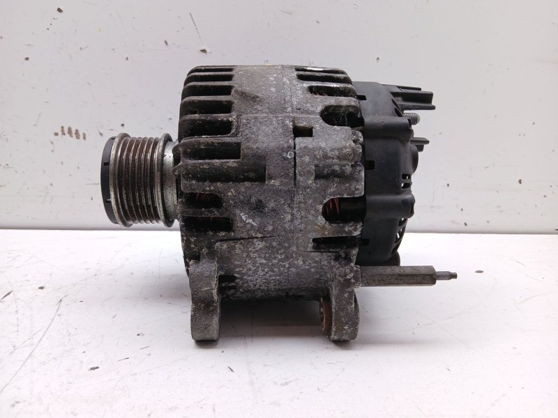 Recambio de alternador para volkswagen golf v (1k1) 2.0 sdi referencia OEM IAM 06F903023C  