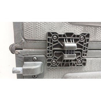 Recambio de bandeja trasera para audi q5 (8rb) 2.0 tdi quattro referencia OEM IAM 8R0867769FAJ6  