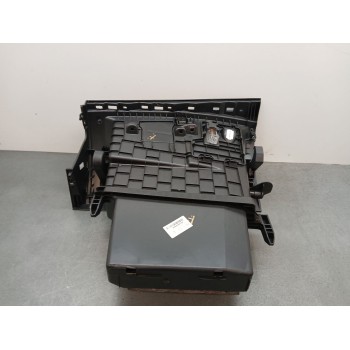 Recambio de guantera para renault megane iii berlina 5 p expression referencia OEM IAM 681083896r  