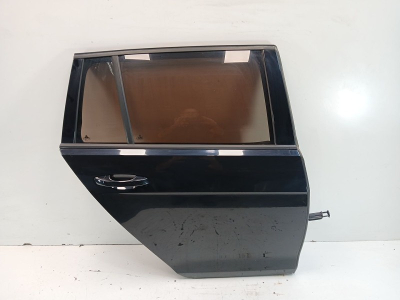 Recambio de puerta trasera derecha para volkswagen golf vii variant (ba5, bv5) 1.6 tdi referencia OEM IAM 5G9833056D  