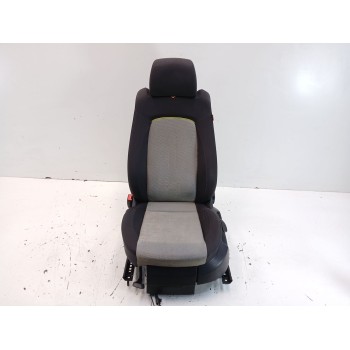 ASIENTO DELANTERO IZQUIERDO 