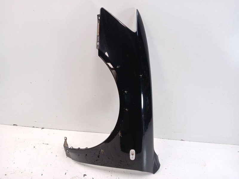 Recambio de aleta delantera izquierda para hyundai sonata v (nf) 2.0 crdi referencia OEM IAM 663103K200  