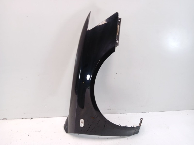 Recambio de aleta delantera derecha para hyundai sonata v (nf) 2.0 crdi referencia OEM IAM 663203K200  