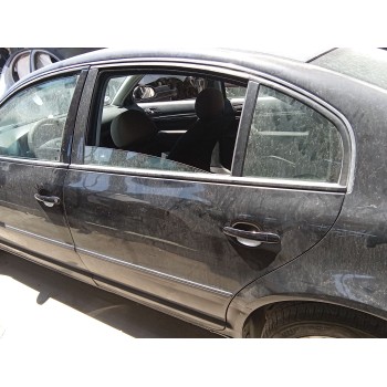 Recambio de puerta trasera izquierda para skoda superb i (3u4) 1.9 tdi referencia OEM IAM 3U5833051B  