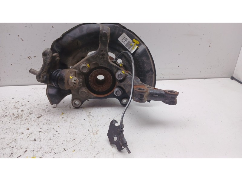 Recambio de mangueta delantera izquierda para toyota auris hybrid active referencia OEM IAM 4321205090  