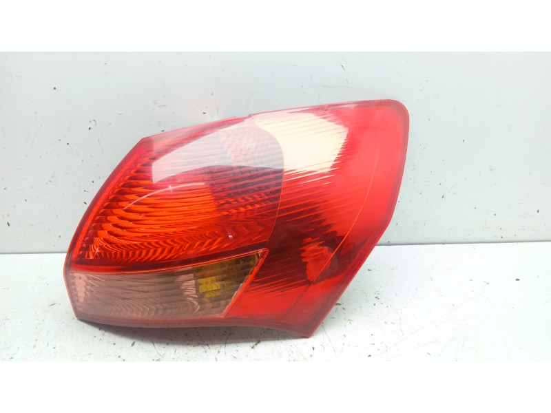 Recambio de piloto trasero derecho para kia venga (yn) 1.4 crdi 90 referencia OEM IAM 92402-1P000 924021P000 